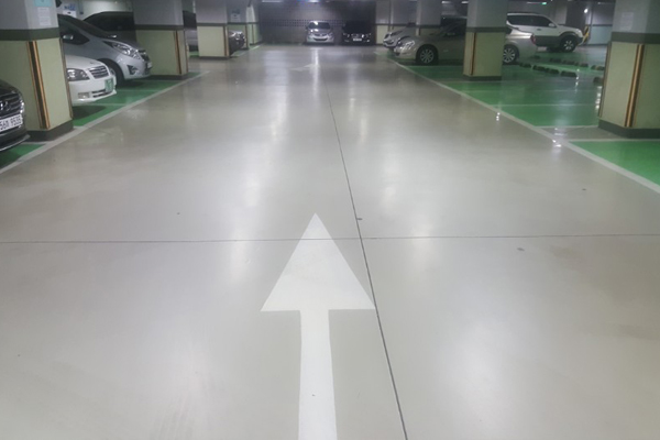 실제 주차되어 있는 모습입니다