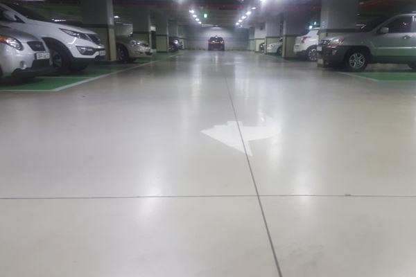 실제 주차되어 있는 모습입니다